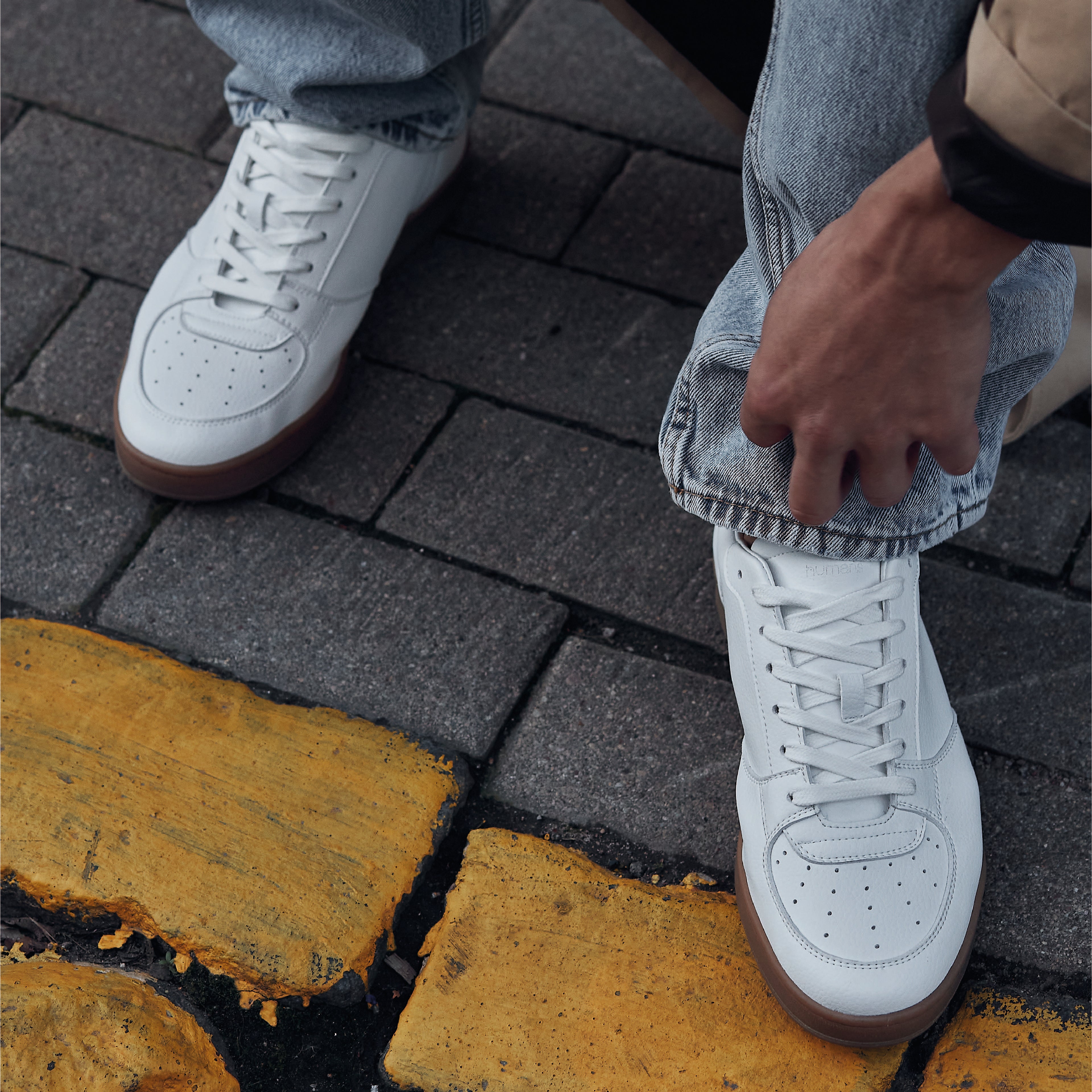 Eden V3 Sustainable Sneaker White/Black/Gum On Model