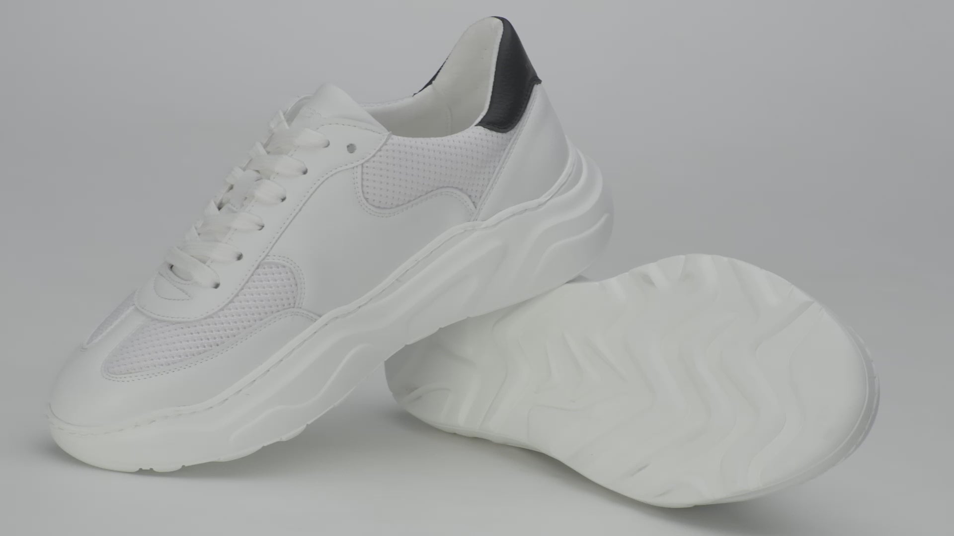 Evolution V2 Sustainable Sneaker White Video